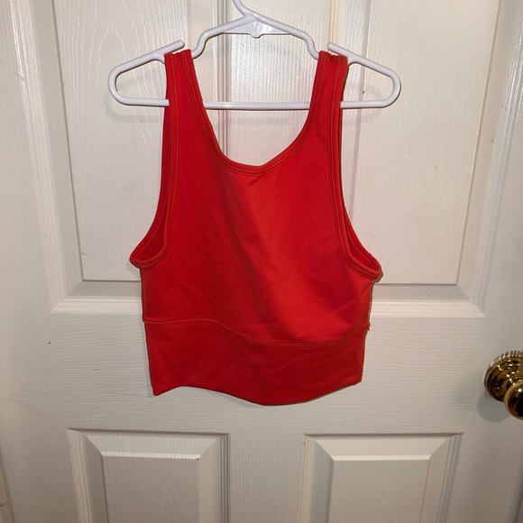 Lululemon power pivot reversible tank - Picture 2 of 3